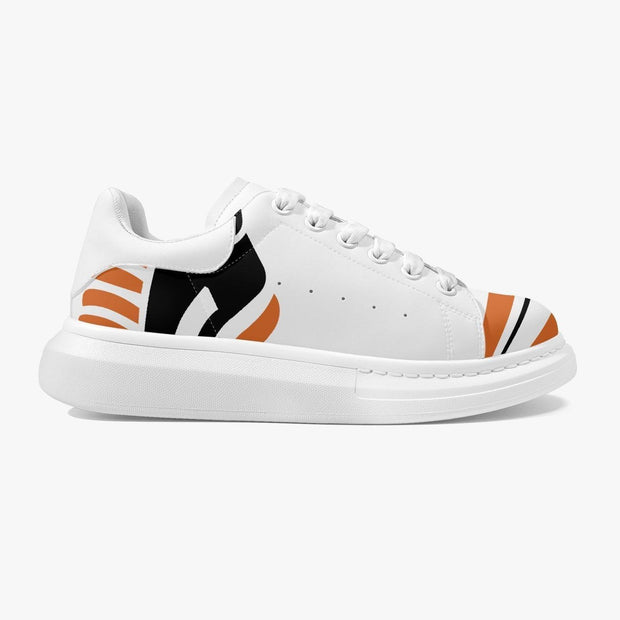 Look unique with sneaker pairs with different coloring. Designed for fashion lovers, innovative young men and women. 